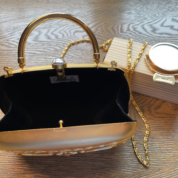 DANIELLA - Gold Tone Clutch Purse with Chain and Compact Mirror - 2005 - Picture 10 of 12